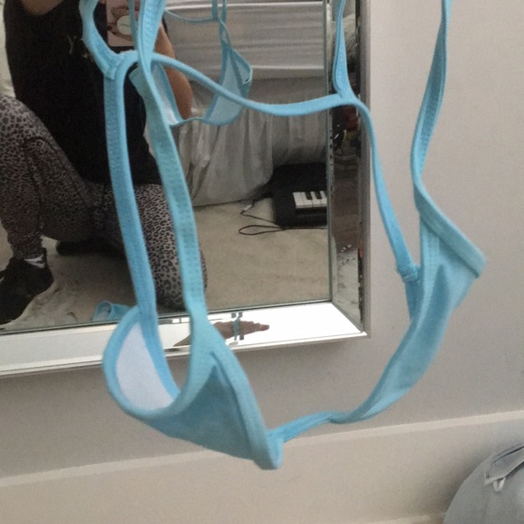 Blue bikini - Picture 2 of 4